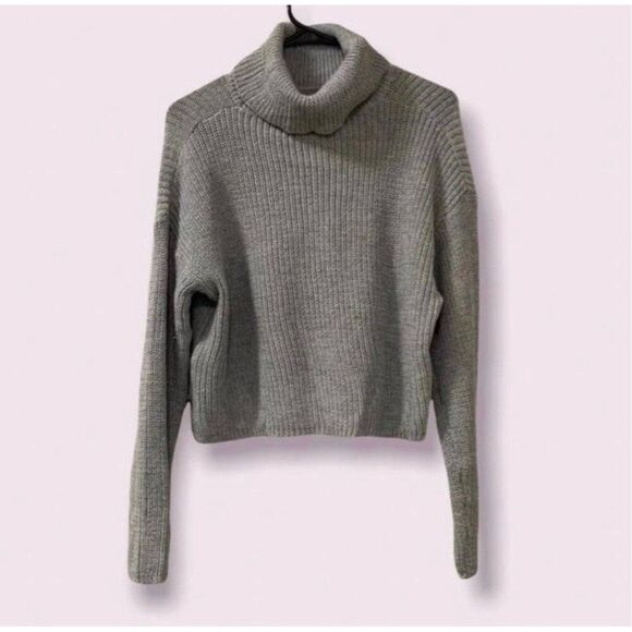 Missguided NWT Neutral Cropped Turtleneck Crochet Knit Sweater Preppy Fall Chic - Picture 3 of 7